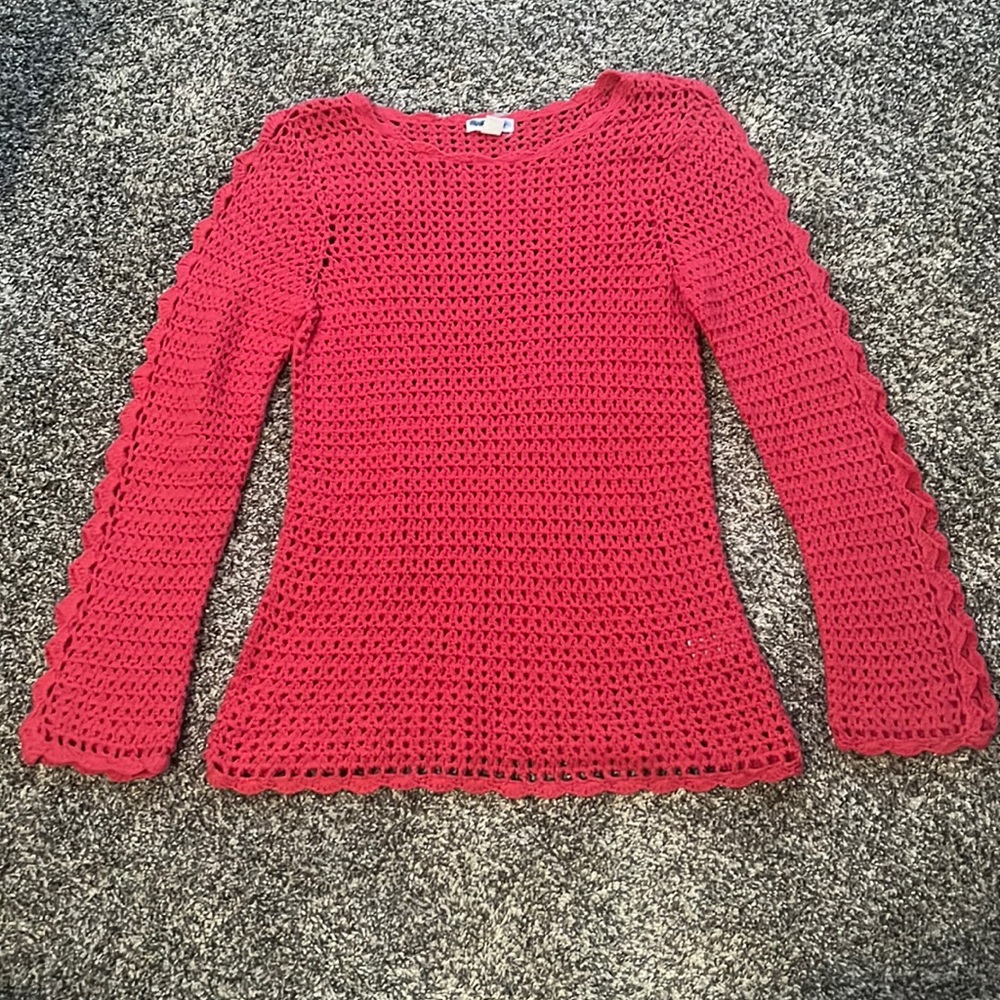 pink sweater